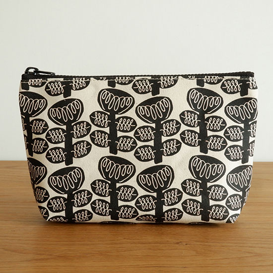 VRANA ポーチ　クルクルの花